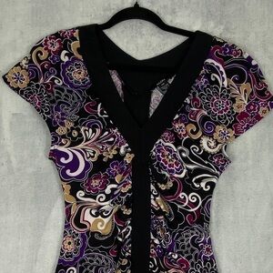Majora V Neck Top with Cap Sleeves Purple Paisley Sz Medium